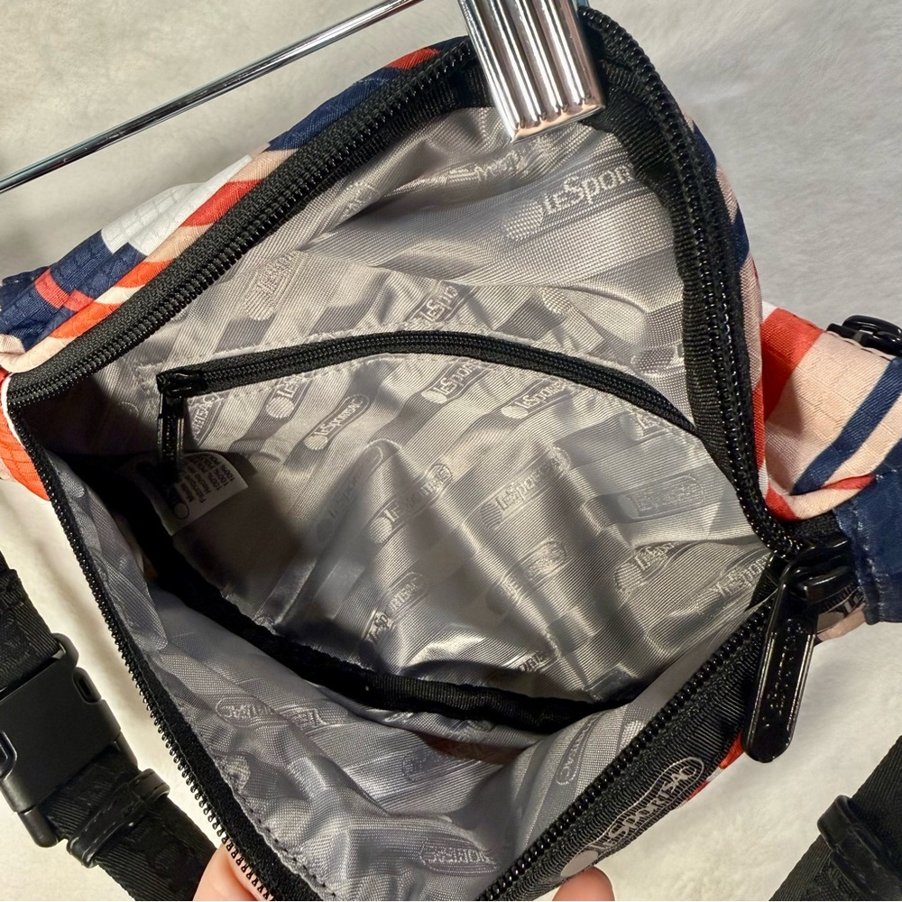 LeSportsac Zip Belt Bag NWOT Unisex Multi-Colored Stripe Fanny Pack Crossbody - Picture 8 of 9